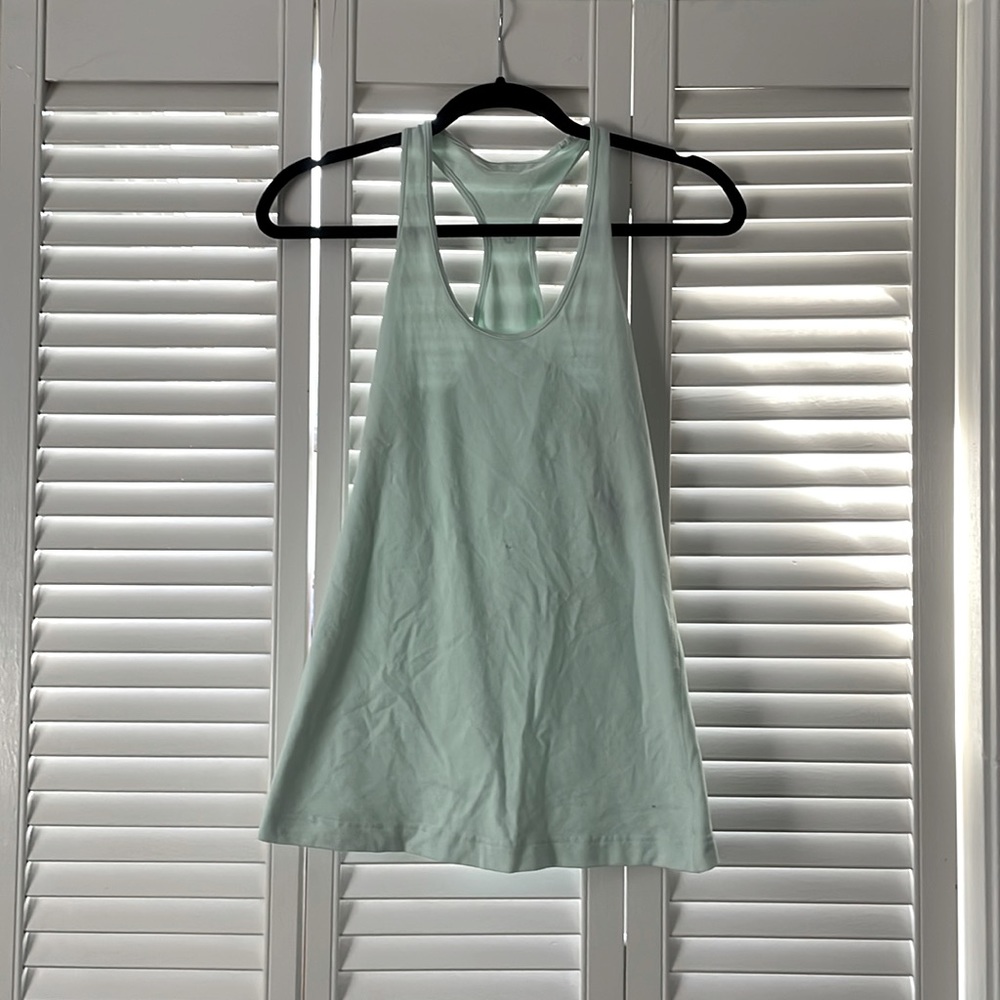 Lululemon racer back tank top size 6